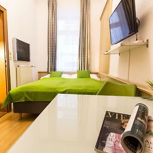 Kleine Kamer met Twee Aparte Bedden